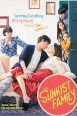 Nonton film Sunkist Family (2019) terbaru